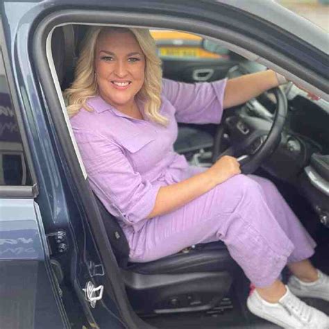 Sara Davies Net Worth 2023 Weight Loss Husband Age Biography