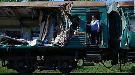 Train Derailment And Crash Kill Passengers Near Moscow Cnn