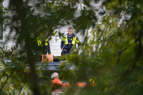 Politieonderzoek Na Vondst Dode In Water Muidertrekvaart In Muiden