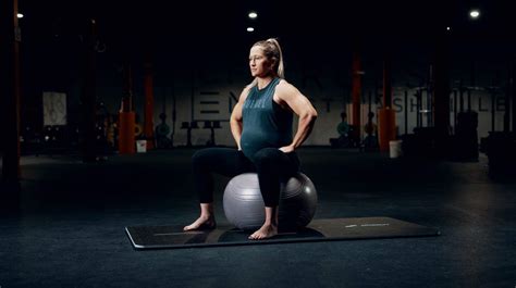 Pregnancy Trimester 3 // pliability