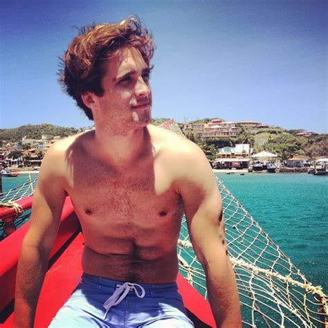 A ellos les gusta presumir sus abs en Instagram