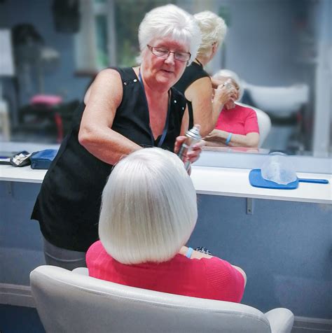 Hairdressing Lynda's pampa sessions relax Bournemouth residents
