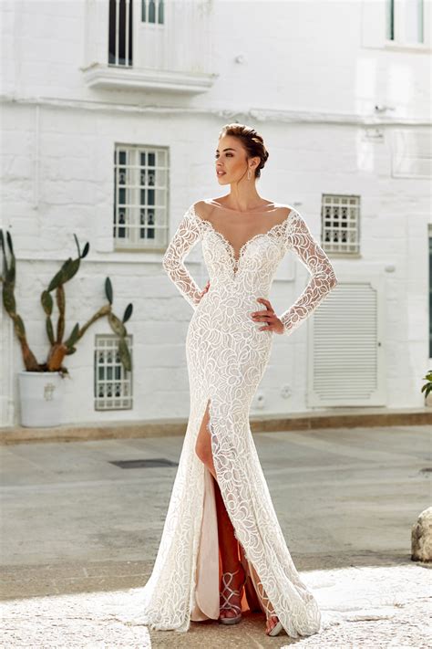 Wol Loves Stunning Off The Shoulder Wedding Gowns Weddingsonline