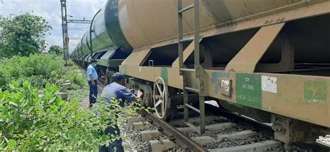 Goods Train Derails In Odishas Cuttack Odishabytes