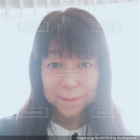 62歳の女性の前を向いた顔の写真・画像素材[6507814] Snapmart（スナップマート）