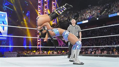 Bianca Belair Vs Dakota Kai Friday Night Smackdown March