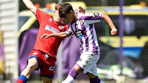 Víctor Fernández sigue apuntando a las estrellas vaya golazo en el