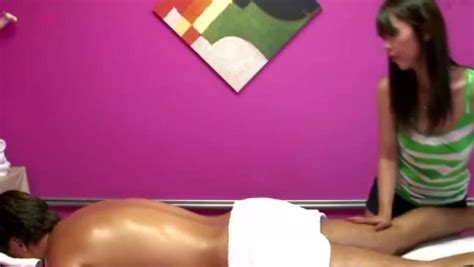 Asian Masseuse Giving Handjob To Her Client XXXBunker Porn Tube