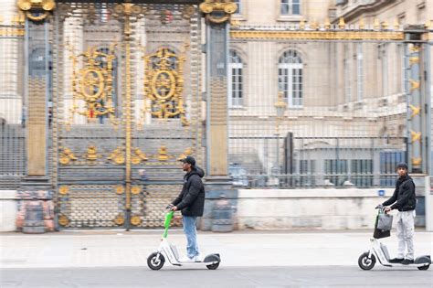 Paris Referendum Bans Electric Scooter Rentals - Bloomberg