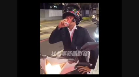 影／高雄騎士邊騎車邊喝酒 警查出影像將究辦 時事 聯合影音