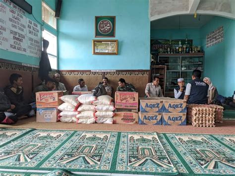 Pemkab Tanah Datar Beri Bantuan Logistik Untuk Korban Terdampak Erupsi