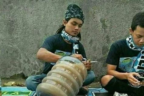 10 Potret Kocak Lagi Ngopi Yang Bikin Ngakak
