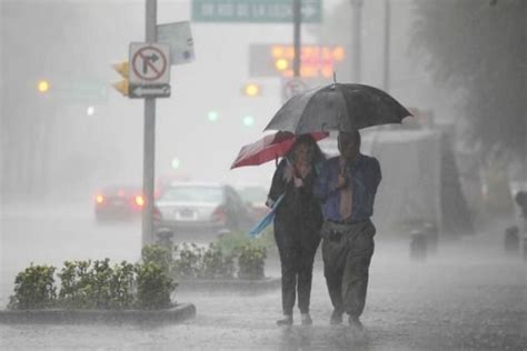 Ondas Tropicales 12 y 13 se aproximan a México Énfasis