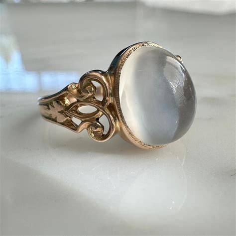 Vintage Cat's Eye Moonstone 14K Gold Ring For Sale at 1stDibs