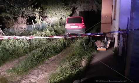 Corigliano Rossano Rinvenuto Il Cadavere Di Un Uomo Dal Volto Sfigurato