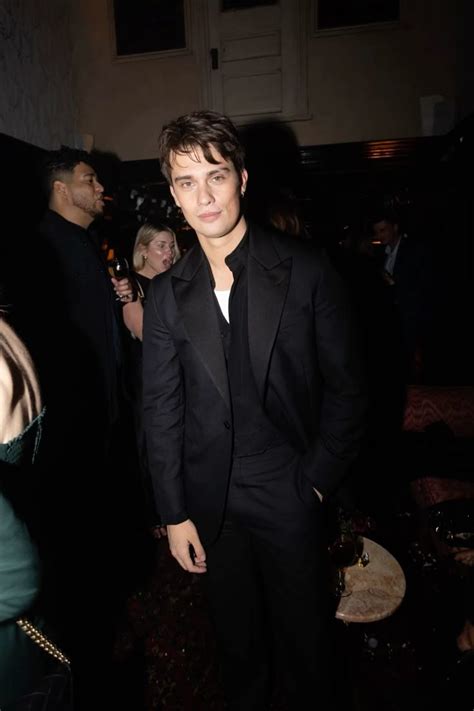 Nicholas Galitzine Nicholas Hot British Men Celebrities