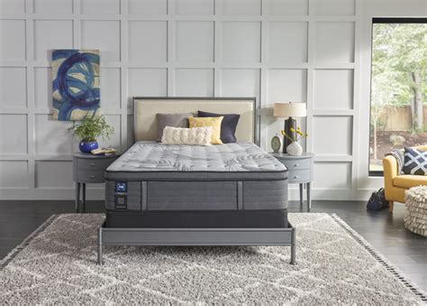 Sealy Posturepedic® Plus Spring Pls3 World Mattress