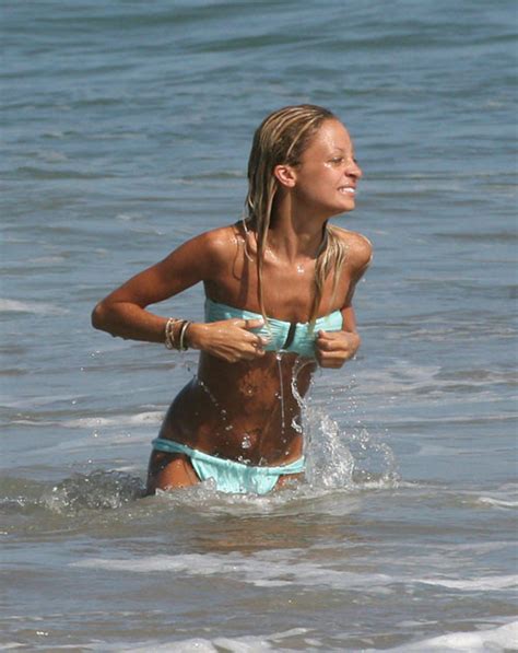 Nicole Richie Flashing Tits And Bikini Paparazzi Pictures Porn Pictures