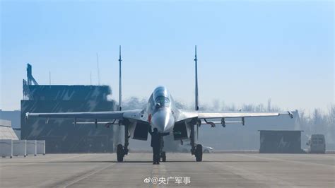 战鹰出击！空军航空兵新年开训高清图央广网