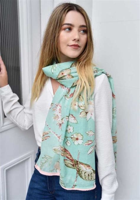 Mint Blossom Scarf – The Rowan Tree