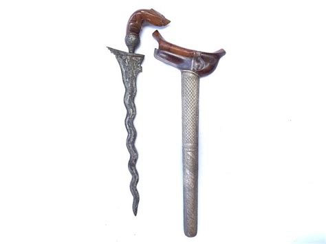SILVER DAGGER ASYMMETRICAL Old Kris Keris Silver Knife Sword
