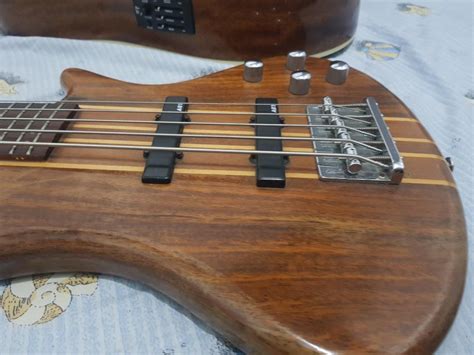 Washburn taurus t25 bass guitar, Hobbies & Toys, Music & Media, CDs ...