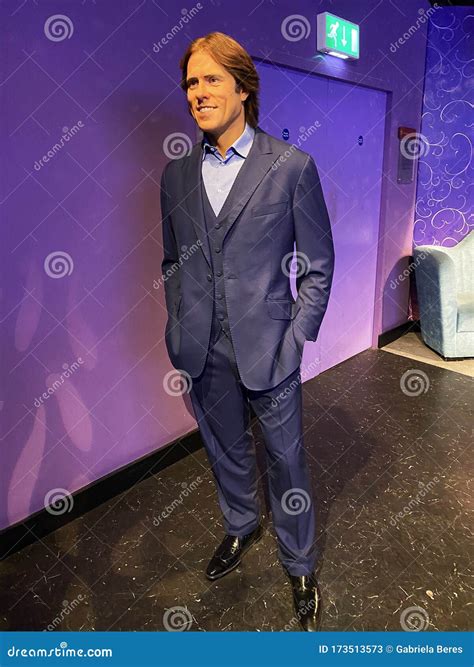 wax figure  john  kennedy   usa president   madame