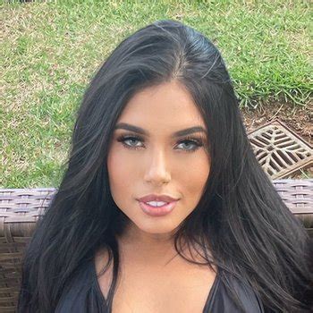 Estter Muniz Babe Page Watch This Adult Model On FreeOnes