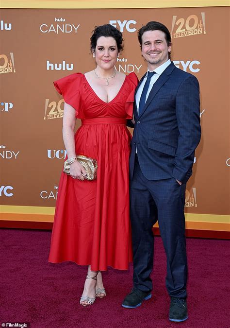 Melanie Lynskey S Husband Jason Ritter Will Star In The Second Season