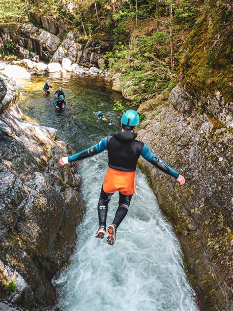 Canyon demi journée Ardèche passez une demi journée de canyoning