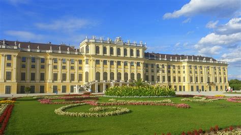 Schloss Schönbrunn für Reisegruppen mit einem Wiener Stadtführer