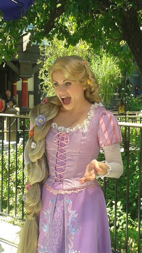 Meet And Greet With Rapunzel And Flynn Rider At Disneyland Tips From The Magical Divas And Devos