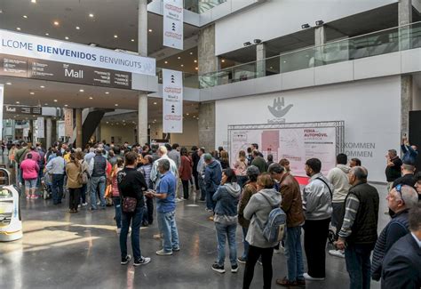 El mercado se anima en la apertura de la Feria del Automóvil Selección