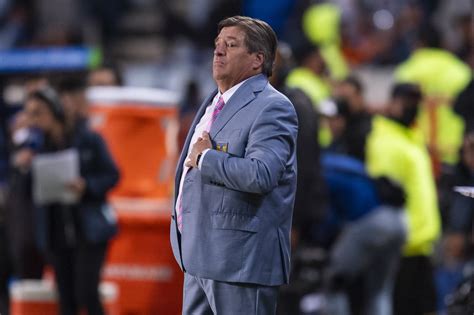 Miguel Herrera cerca del llanto tras derrota de México ante Argentina