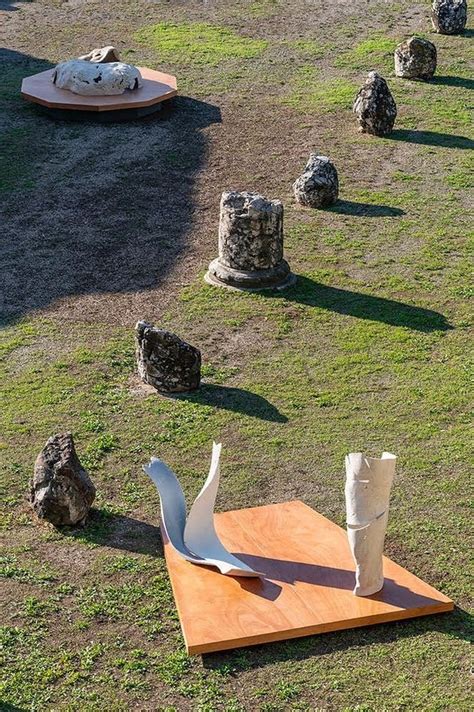 Armonie Di Pietra Il Paesaggio Delle Marche Nelle Sculture Di Giuliano