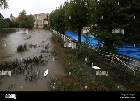 Temporary Flood Defenses Hi Res Stock Photography And Images Alamy