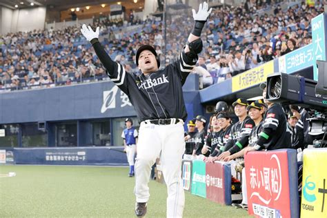 【ソフトバンク】山川穂高、開幕どすこい！7回勝ち越しソロ 中日・中田翔と複数球団で4番開幕弾の競演 スポーツ報知