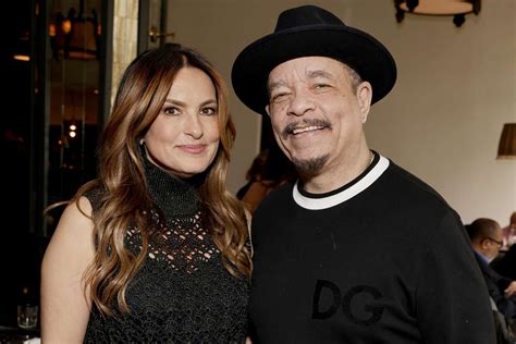 Mariska Hargitay Calls Svu Costar Ice T The Og Of Friendship At Walk Of Fame Ceremony