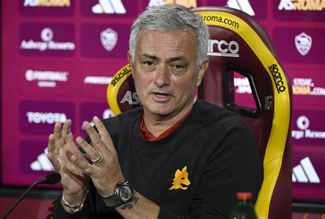 Roma La Conferenza Stampa Di Mourinho Alla Vigilia Del Monza FOTO