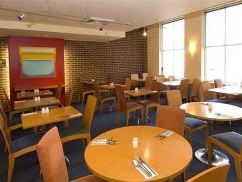 Premier Inn Swansea City Centre | Swansea 2020 UPDATED DEALS, HD Photos ...