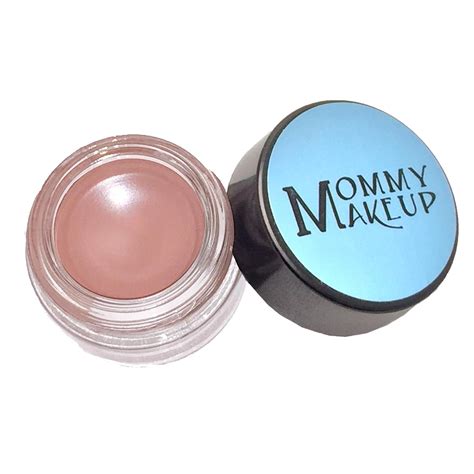 9 Best Eyeshadow for Older Women