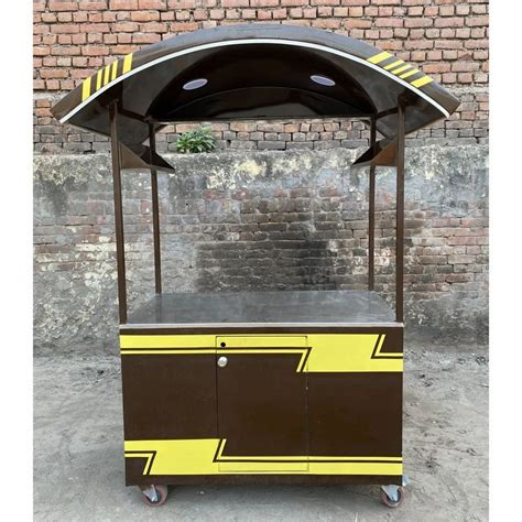 Stainless Steel Red And Yellow Base Color 4 Wheel Fast Food Cart Load Capacity 100 Kg At