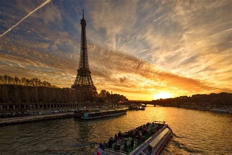 Paris: Night River Cruise On The Seine With Waffle Tasting 2024