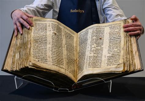Subastan la Biblia más antigua del mundo | El Diario Vasco