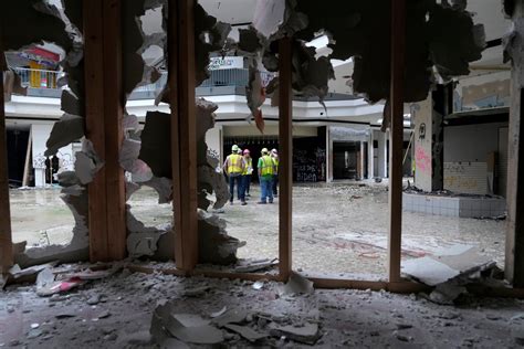 See Inside The Abandoned Northridge Mall