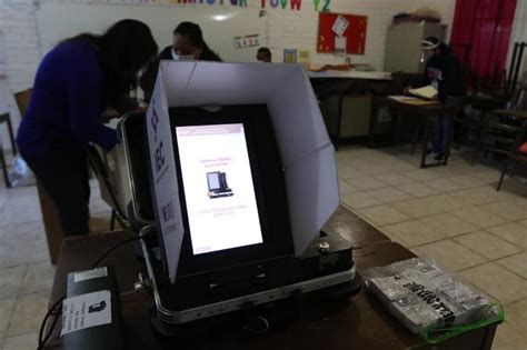 Urna Electr Nica Utilizada Por El Ine En Procesos Electorales Muestra