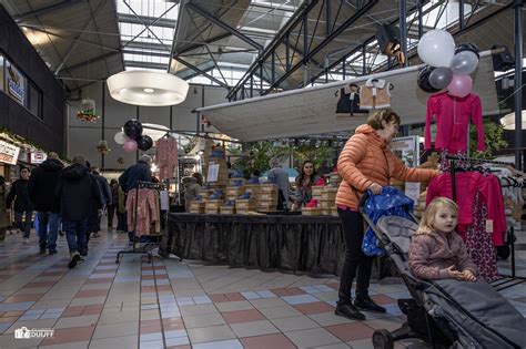 Gezellige Braderie Winkelcentrum Schalkwijk Haarlem