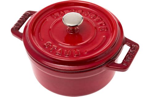 Mini cocotte Staub 10 cm 0 25 l rouge Achetez à prix avantageux chez