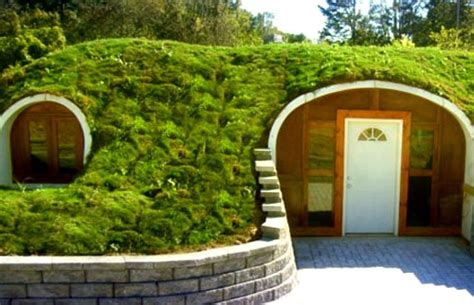 Eco Friendly Green Roofed Hobbit Home You Can Build In Three Days