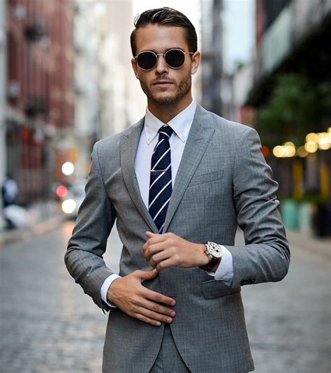 What Color Of Shirt And Tie To Wear With Grey Suit Maxium Buff